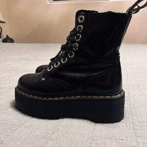 Women’s Platform Doc Martens